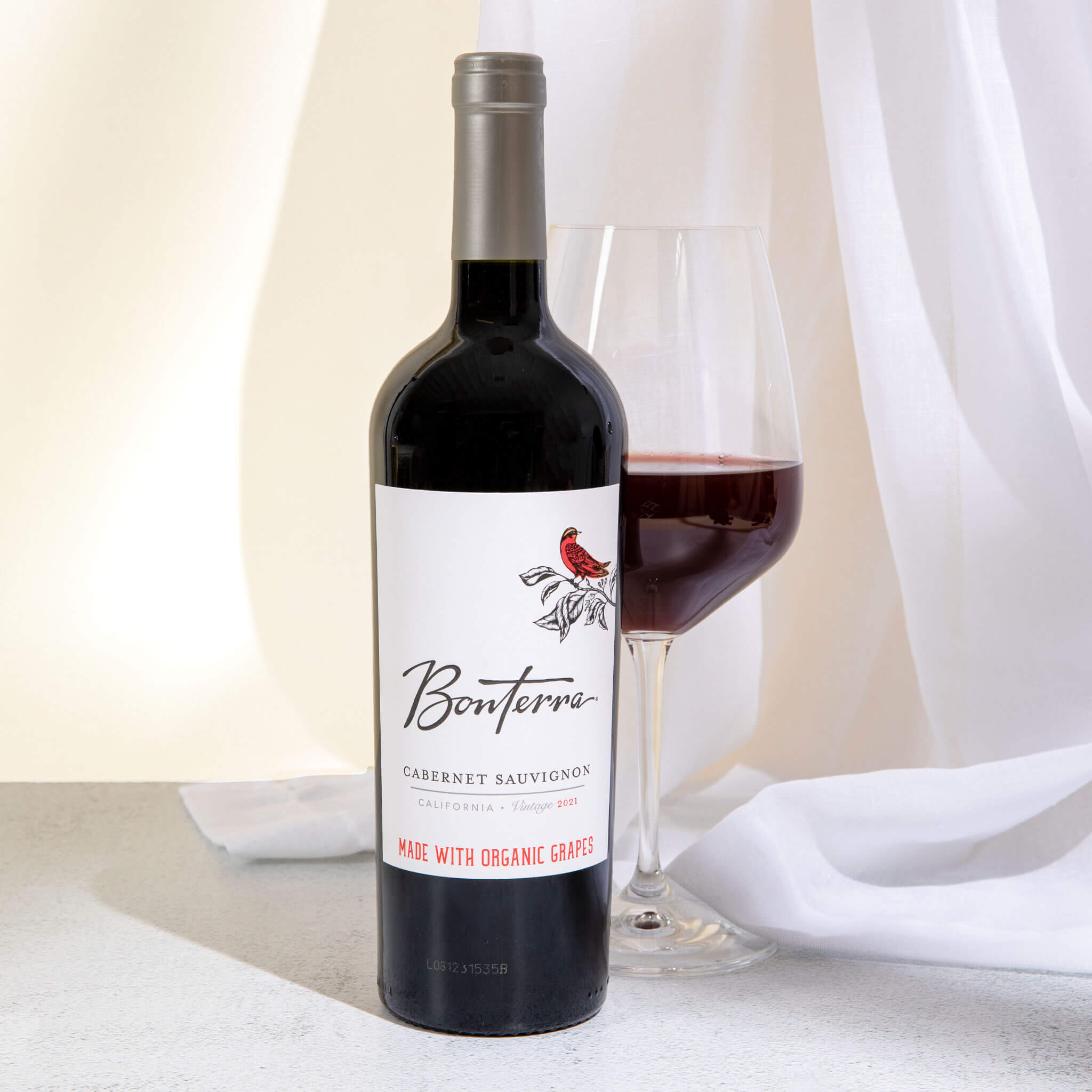 red wine bottle images